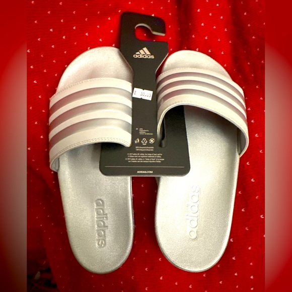 Adidas sliders silver-tone size 8 - Picture 1 of 2